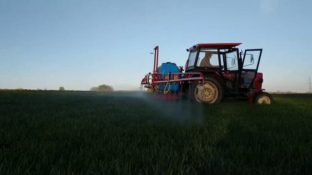 Opryskiwanie Ursus C-330+Opryskiwacz Biardzki 12m