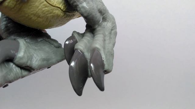 2022 Mattel Jurassic World Dominion Rowdy Roars Uncaged Velociraptor Beta Review!!!