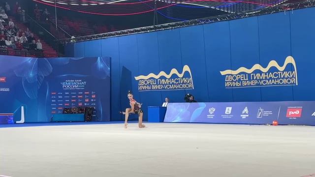 Анна Вакуленко из Волгограда и ее программа с булавами