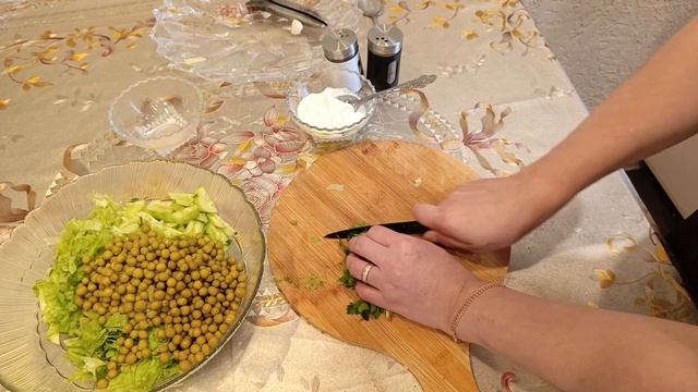 Очень вкусный #зелёный салат из доступных ингредиентов за считанные минуты!!👌💯