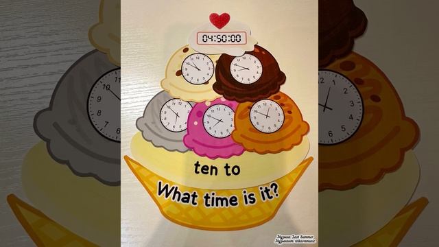 Banana Split telling the time