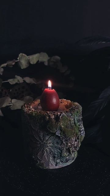 Подсвечник из бетона.