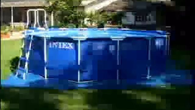 Installer une piscine Ronde Sequoia Spirit en Bois Intex