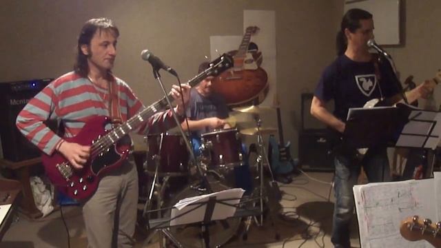 Love Engine  - LO-Z Live at the Olive Grove Studio, Trappes