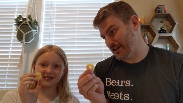 Crazy Life of Dad and Daughter: UNIVERSAL YUM BOX Part 2