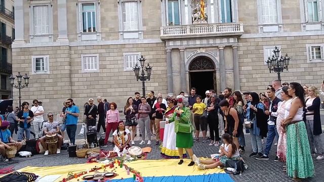Basta de fronteiras por las fronteiras matan Lili Colon lá abuelita verde de Colômbia 06 d mayo 202