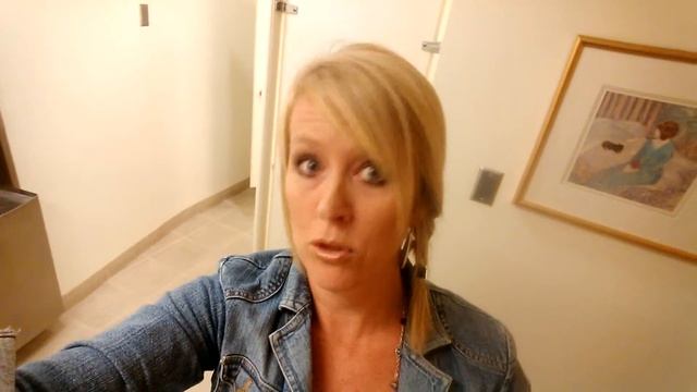 Deb encounters a PEEPING TOM in the bathroom!?