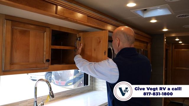 Spacious Class A Diesel! | 2022 Tiffin Allegro RED 33 AA