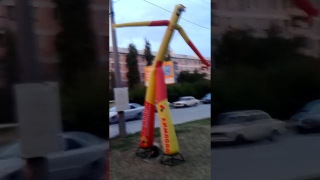 "странный человек" на ул.Крымская Феодосия)