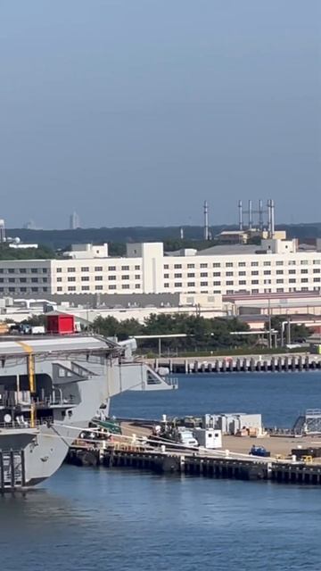 Navy Base, Norfolk, Virginia, USA; 米国バージニア州ノーフォーク海軍基地; 해군 기지, 노퍽, 버지니아, 미국; Base navale, États-Unis