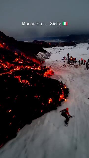 Смертельно красиво! Сицилия и кучка экстремалов с дроном и сноубордами 😮