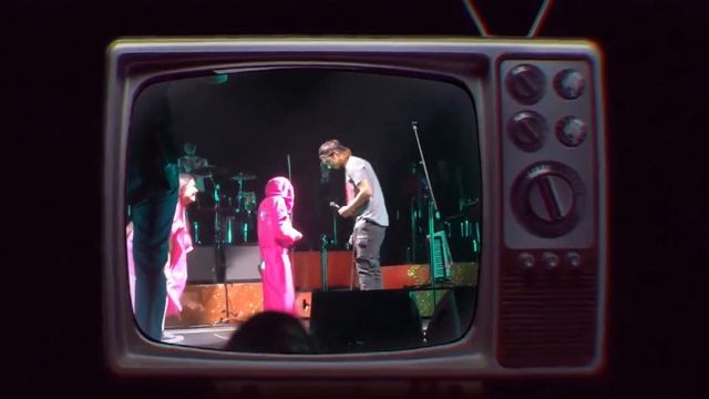 [Gorillaz] Live Proposal Blessed By Damon Albarn | Austin TX 2022 [Epilepsy Warning]