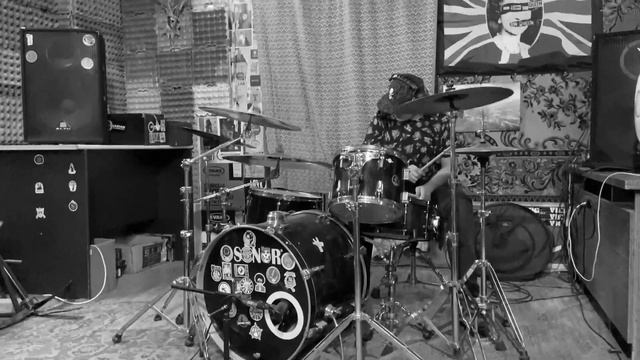 Slard feat. Vkusnyatina - Helpme (Drum cover)