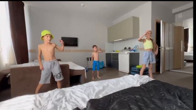 Танец ОБЕЗЬЯН! ;)