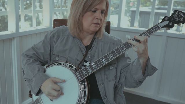 Sister Sadie - Losing You Blues (Official Video)