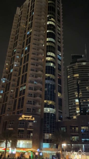 Дубай Марина ночью.