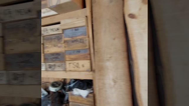 Столярная мастерская на веранде дома. Общий вид.
