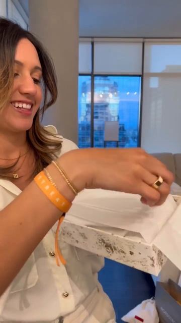 OBGYN buys another Dior Bag!
