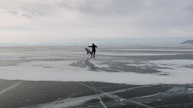 Байкал. Воздушный змей. Листвянка. Февраль, 2025