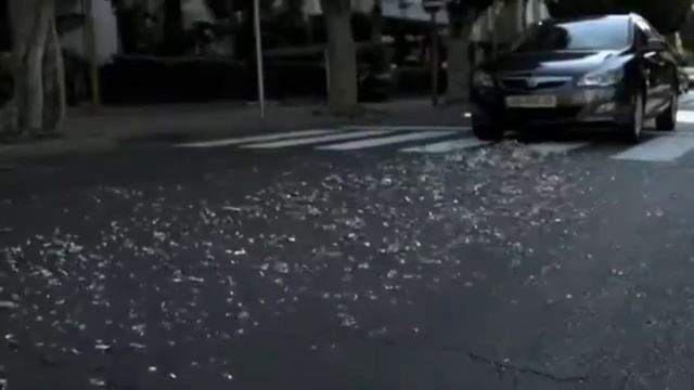 снижайте скорость перед пешеходным переходом. Помните, дорогу могут переходить Ваши родные и близкие