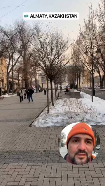 Гуляю целый день по Алма-Ате. Мои впечатления