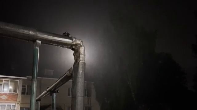 МОЯ ЛАДОНЬ ПРЕВРАТИЛАСЬ В КУЛАК часть 1