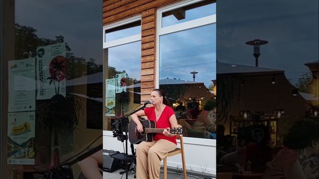 Cielito lindo Cover - Spanish / Latino classics - Silvia Lutzei @guitarsilvi Acoustic live music