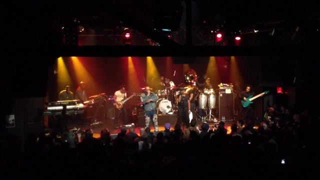 The Roots - Get Busy ft Dice Raw