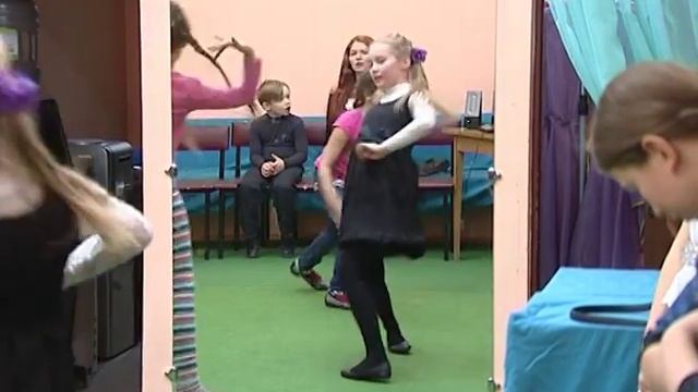 Телеканал "Вечерний Дмитров". В гостях у детского музыкального театра «Белоснежка»