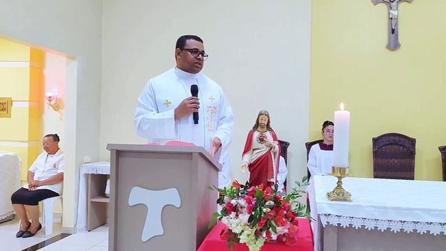 Homilia do Padre Adeilton Costa na Igreja Católica da Comunidade da Divina Pastora em Salobro Bahia