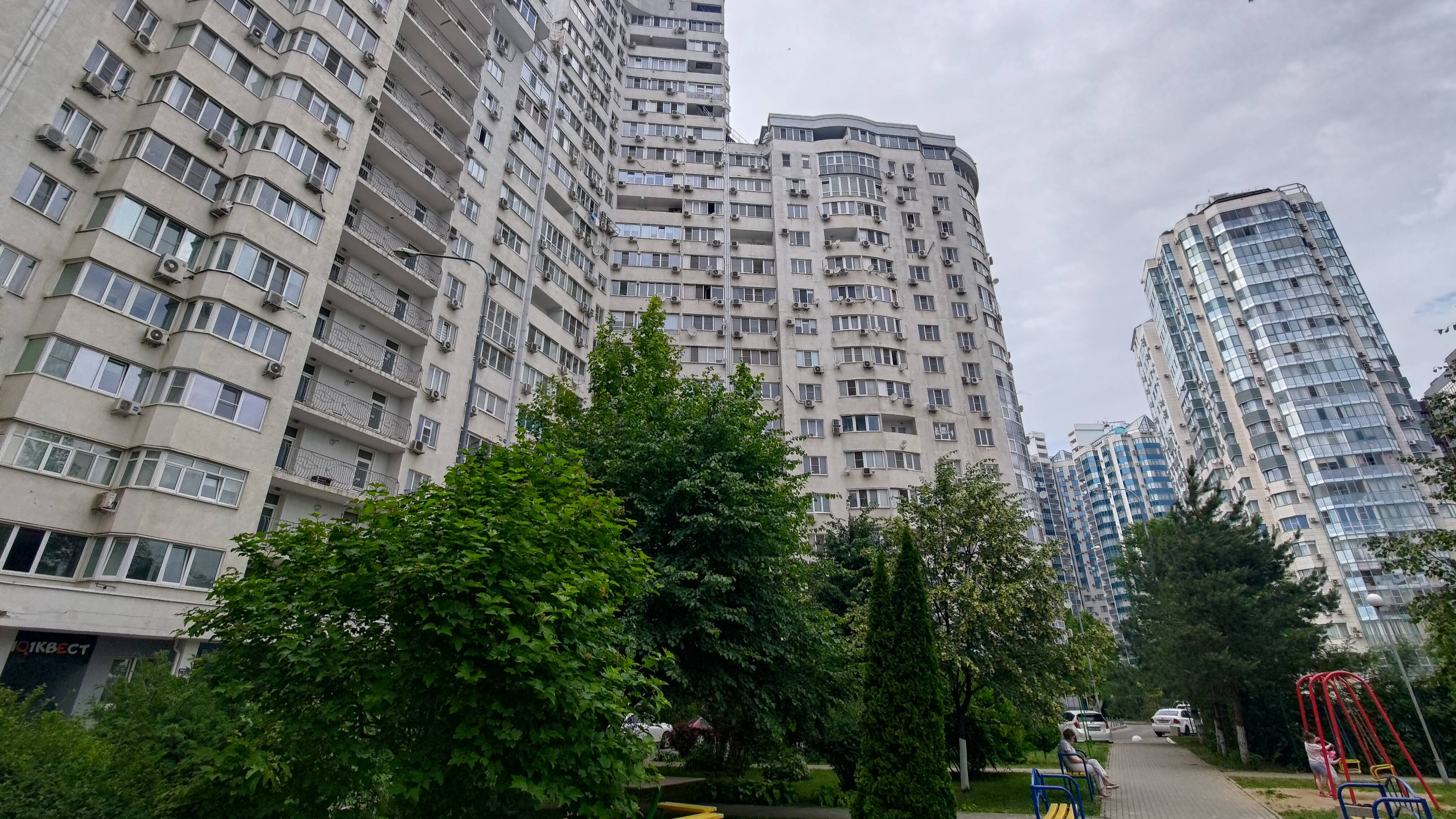 2-х комнатная Квартира Краснодар. ул. Кубанская Набережная 31/1. +7 918 608 88 22.