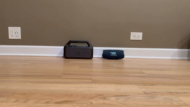 Soundcore Boom 2 vs JBL Charge 5 | Binaural Audio