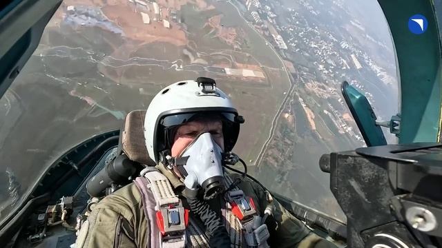 Демонстрационный полет Су-57 на АэроИндия-2025