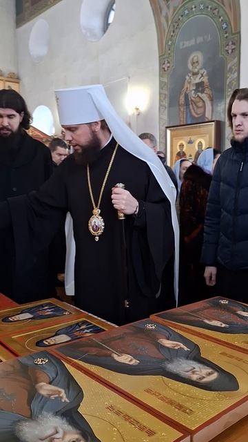 Освящение икон прп. Гавриила Самтаврийского. Совершает митрополит Владимирский Никандр