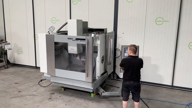 DECKEL MAHO DMG DMU 50 T 3 axis vmc HeidenHain MillPlus iT MACH4METAL 6677 1-2 zumverkauf forsale