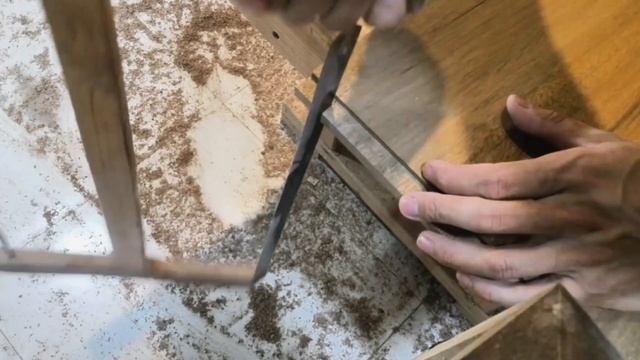 Изготовление обувницы из массива тёмного ореха