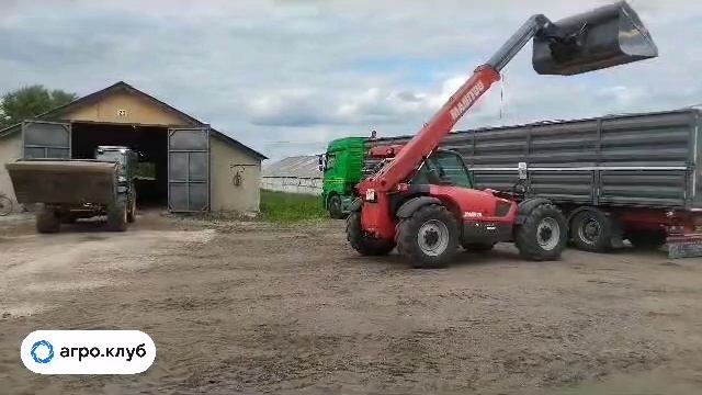 Отгрузка зерна в два ковша