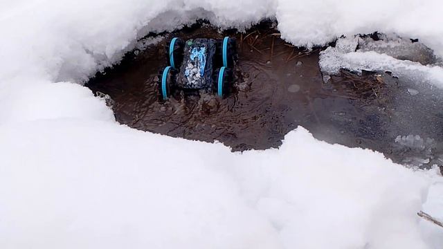 что скажет амфибия по воде?? Корчик 58 в помощь