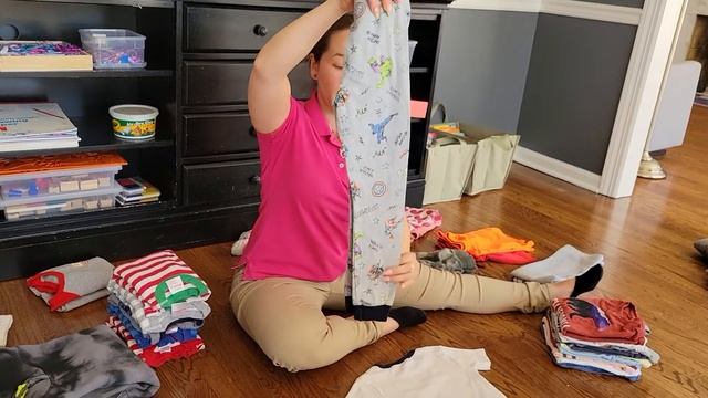 HOW TO FOLD KIDS LAUNDRY | easy way to keep sets together