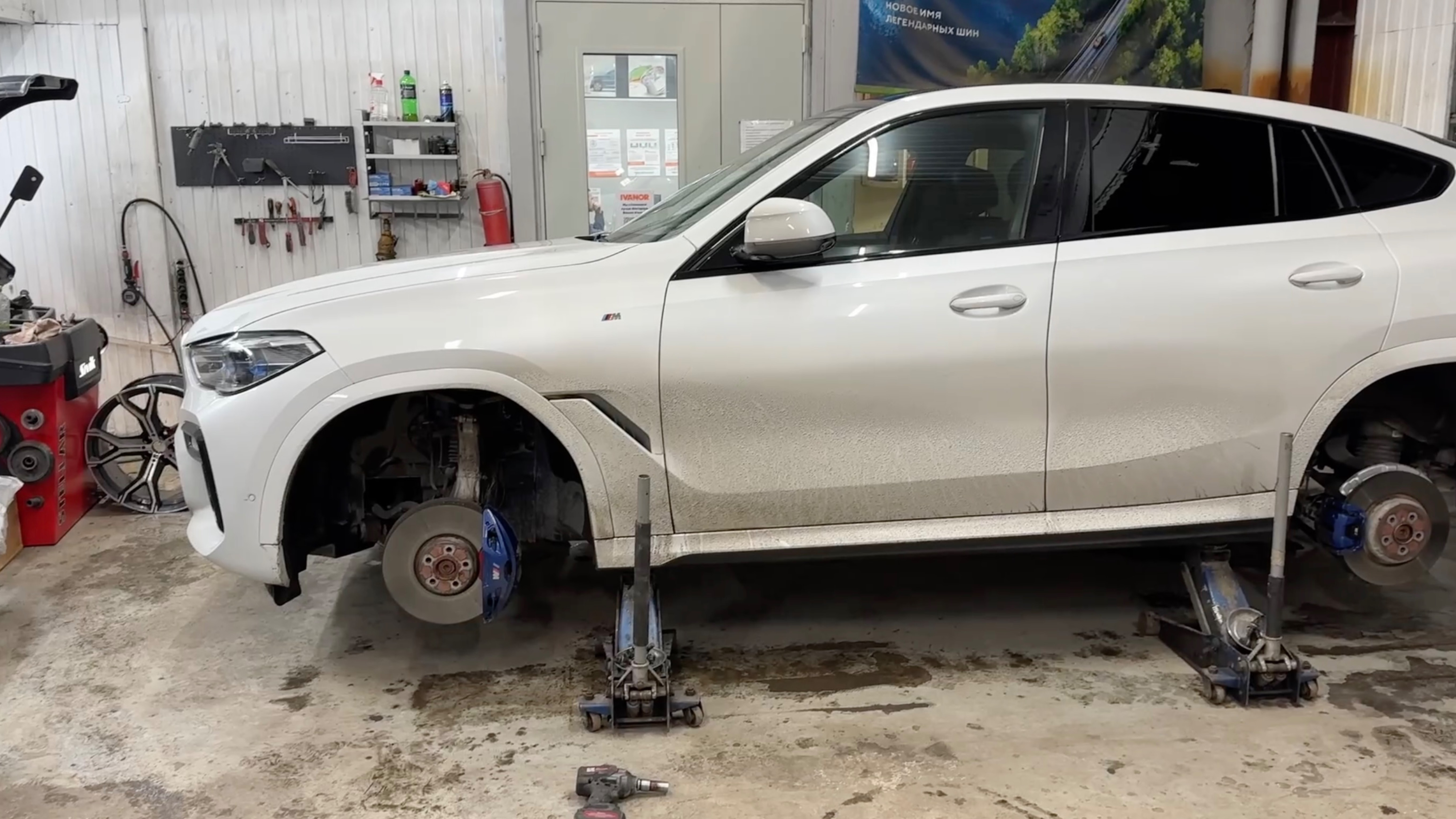 BMW X6 G06 − прокатываем и балансируем диски