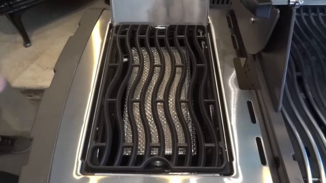 Prestige P500RSIB Free Standing BBQ Propane Natural Gas Napoleon