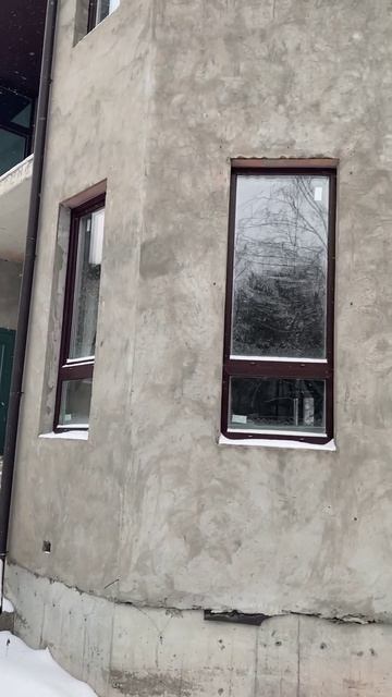 Коттедж Мраморный, арочные и круглые окна Рехау