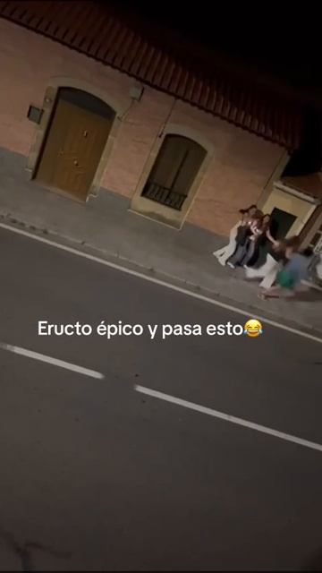 В Испании девушки испугались рёва монстра