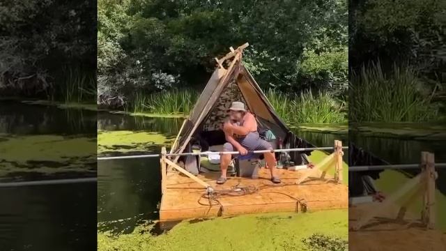 Мужик из Воронежа построил плот и просто поплыл по реке Липецк