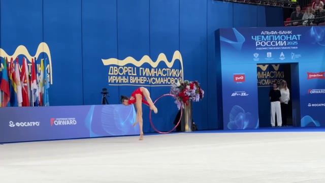Невероятная Аня Вакуленко из Волгограда и ее упражнение с обручем!