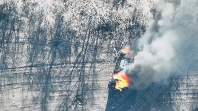 Добавили металлолома в парке техники противника. Брошенная ББМ сожжена дотла