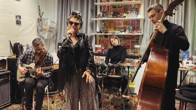 Funk’adore – “Sittin’ on the Dock of the Bay” , Otis Redding (Отис Реддинг) 2:52