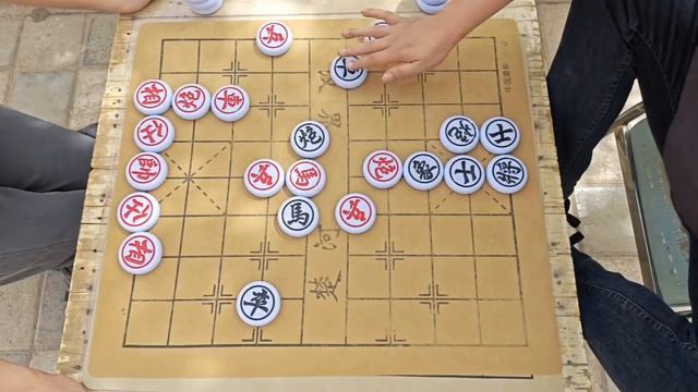 煮熟的鸭子嘴硬，结果大哥垂死挣扎！八妹实力太强！【象棋八妹】