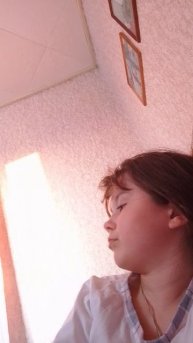 я больше не белый цветок😭