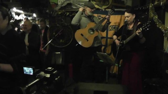 15.02.2025. 38-летие КСП "АУ!". А ВПРОЧЕМ ЭТА ПЕСНЯ НЕ О ТОМ. Ника СИГАЛ, Михаил ВОЛОВЛИКОВ